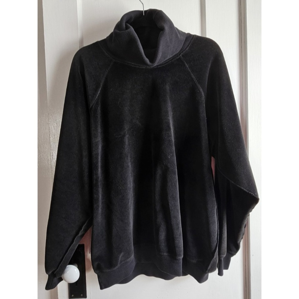 Vtg NANCY HELLER France made black velvet turtle neck bell sleeve‎ pullover Sz L